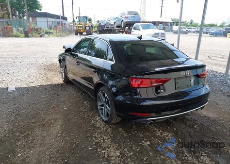 2019 Audi A3 45 Premium из США, поврежденный, VIN WAUBEGFF1K1022551